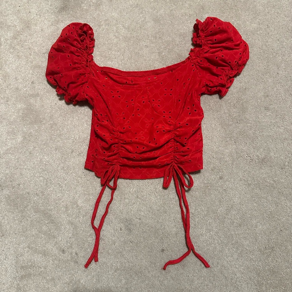 Red Top - Picture 2 of 3